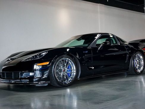 Used 2010 Chevrolet Corvette ZR1 w/ Preferred Equipment Group RWD image 3