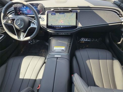 New 2025 Mercedes-Benz E 350 4MATIC Sedan image 8