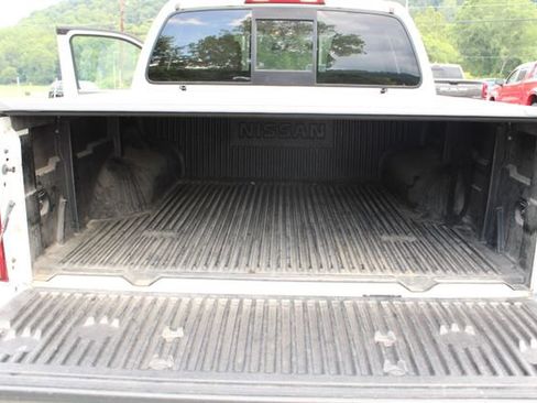 Used 2015 Nissan Frontier SV AWD/4WD image 10