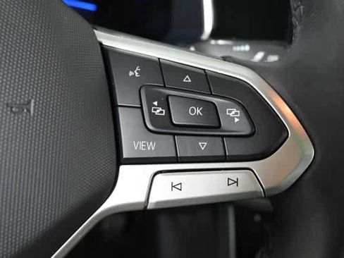 Certified 2022 Volkswagen Jetta SE image 22