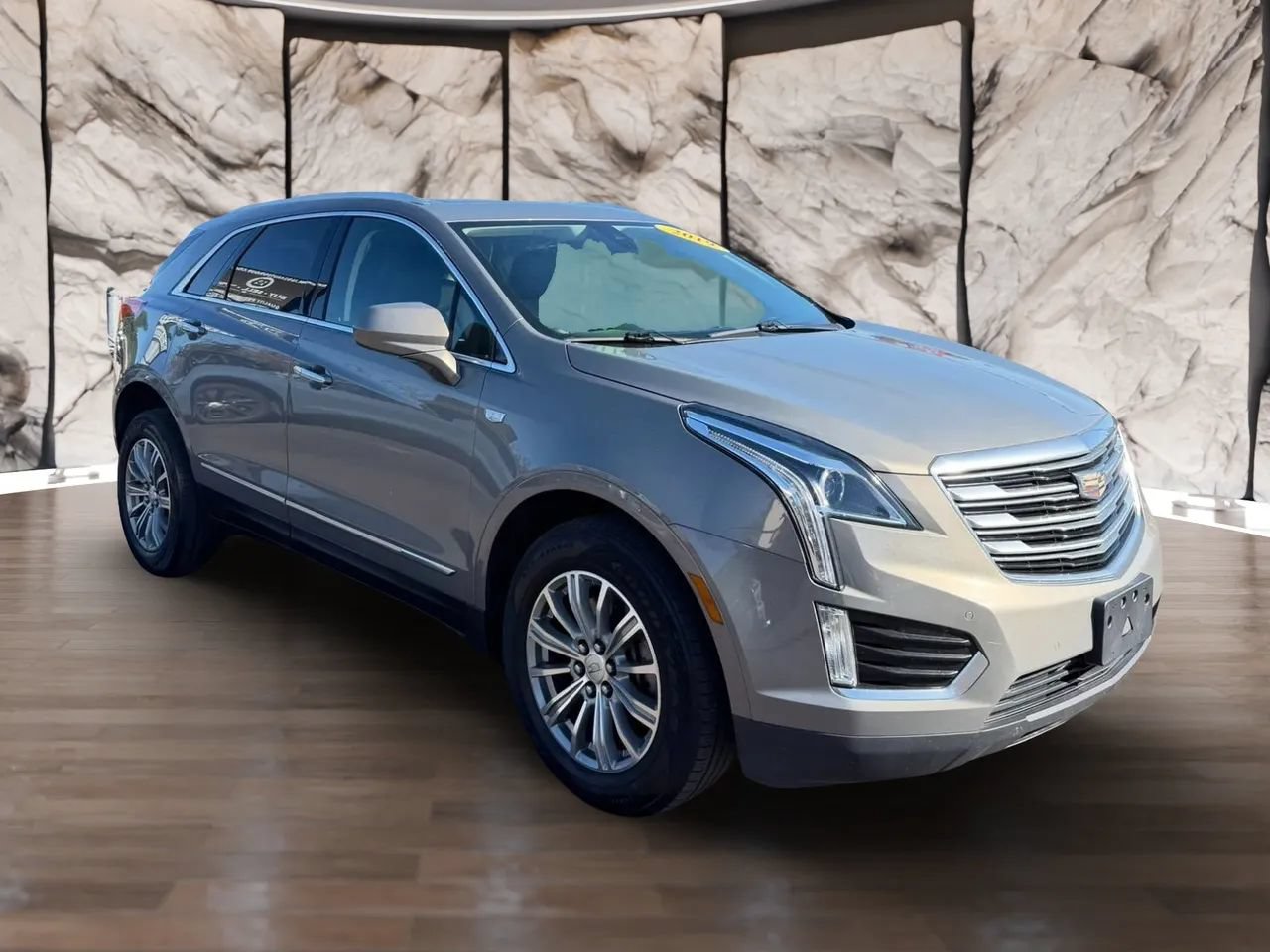 Used 2019 Cadillac XT5 Luxury AWD/4WD image 1