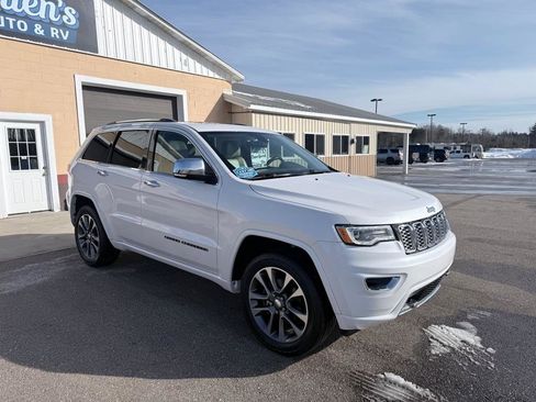 Used 2018 Jeep Grand Cherokee Overland image 3