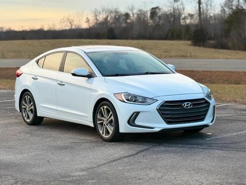 Used 2017 Hyundai Elantra Limited w/ Limited Tech Package 04 image 1