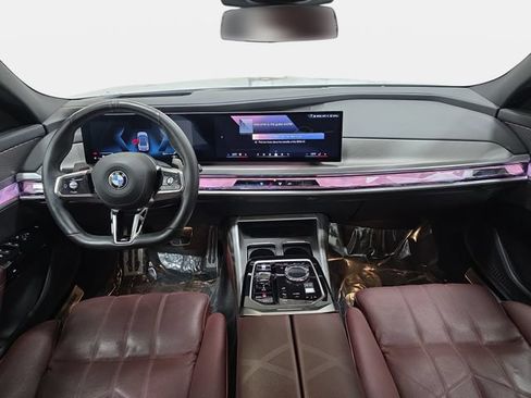 Certified 2023 BMW 760i xDrive w/ Luxury Rear Seating Package AWD/4WD image 9