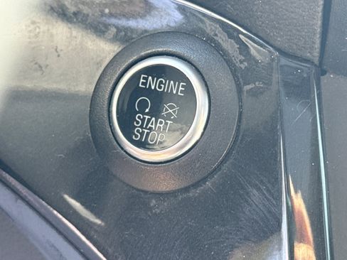 Used 2019 Ford Escape Titanium FWD image 28
