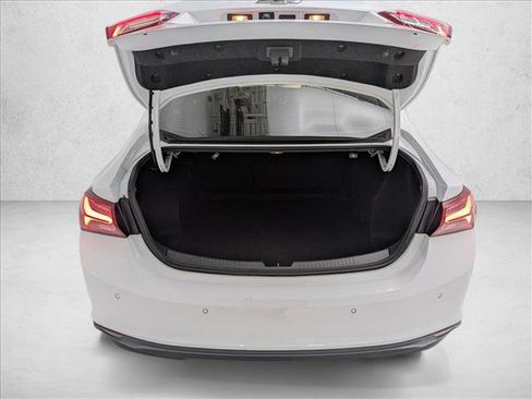 Used 2022 Chevrolet Malibu LT w/ Sport Edition image 6