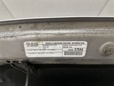 Used 2021 Jeep Gladiator Sport AWD/4WD image 17
