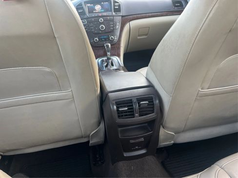 Used 2013 Buick Regal Premium image 20