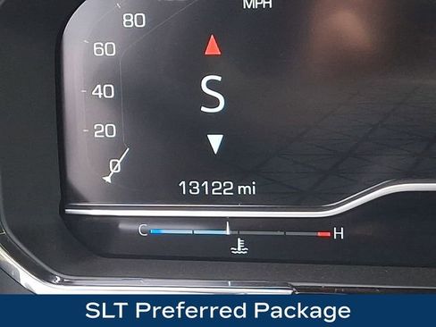 Used 2025 GMC Sierra 2500 SLT w/ SLT Premium Package image 6