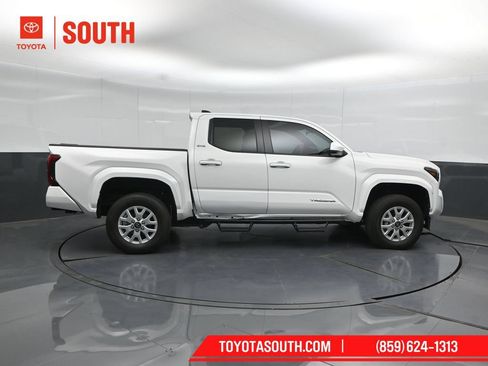Used 2024 Toyota Tacoma SR5 AWD/4WD image 3