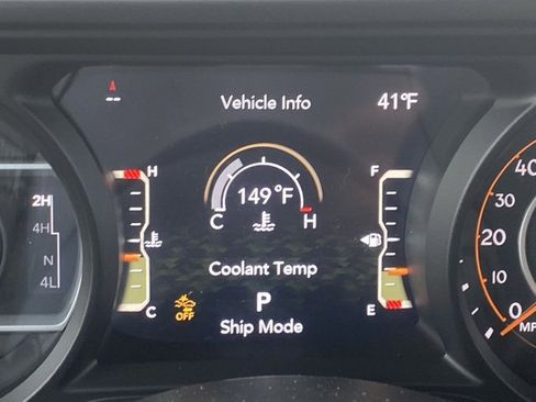 New 2026 Jeep Gladiator Mojave image 3