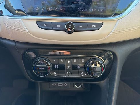 Used 2020 Buick Encore GX Essence w/ Experience Buick Package AWD/4WD image 20