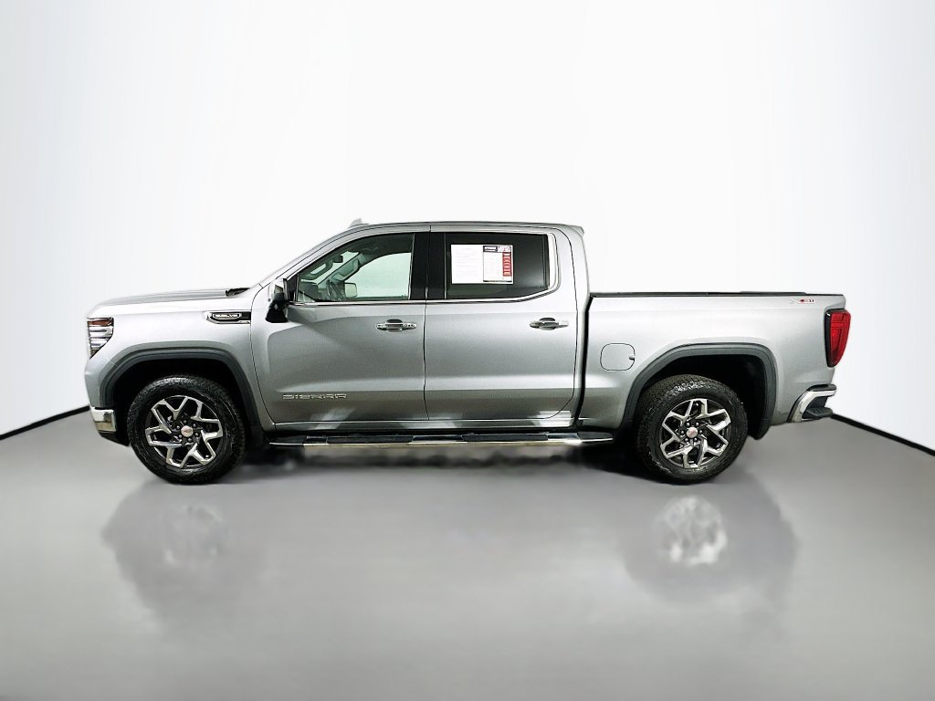 Used 2023 GMC Sierra 1500 SLT w/ SLT Premium Package AWD/4WD image 5