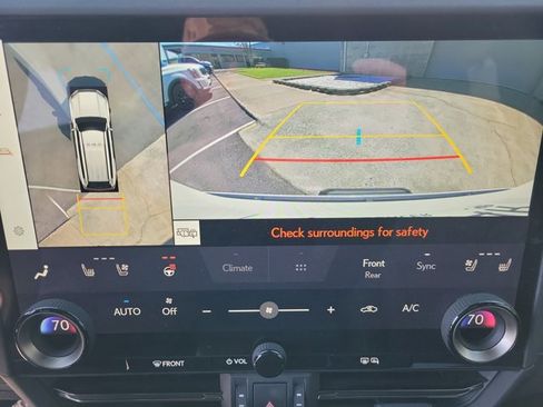 Used 2024 Lexus GX 550 GX 550 Luxury w/ Accessory Package (2T) image 16