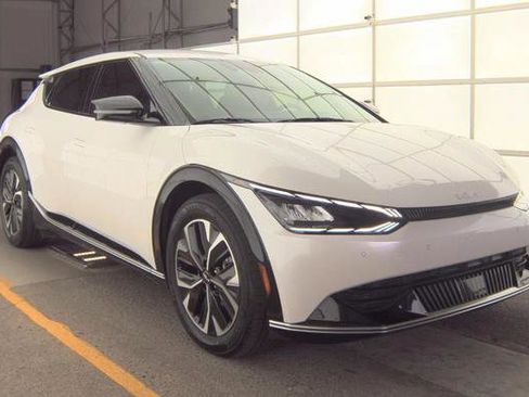Used 2024 Kia EV6 Wind image 1