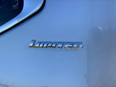 Used 2024 Toyota Tundra Limited AWD/4WD image 10
