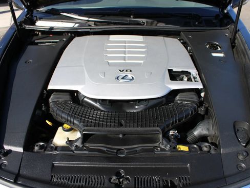 Used 2010 Lexus LS 460 RWD image 32
