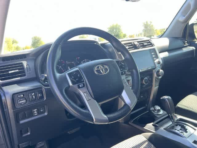 Used 2022 Toyota 4Runner SR5 AWD/4WD image 15