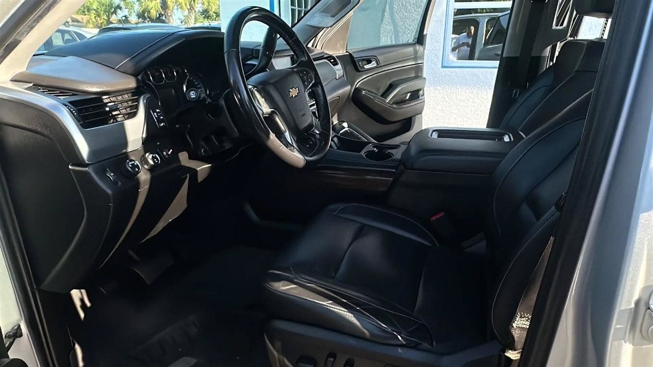 Used 2020 Chevrolet Suburban LT AWD/4WD image 22