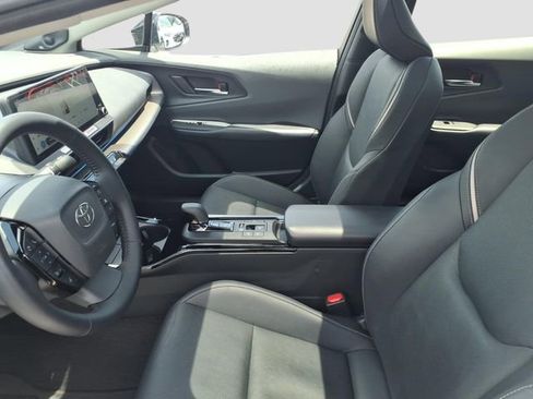 Used 2024 Toyota Prius Limited w/ Limited Premium Package FWD image 17
