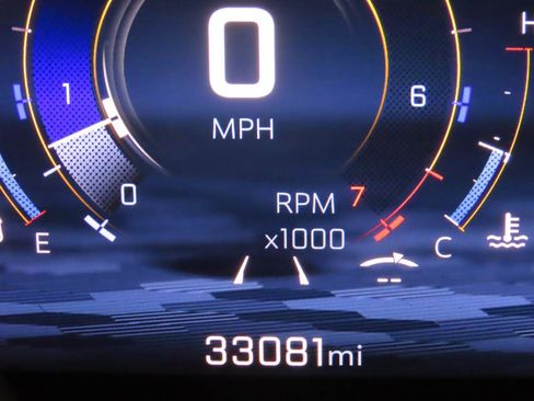 Used 2025 Chevrolet Traverse Z71 AWD/4WD image 11