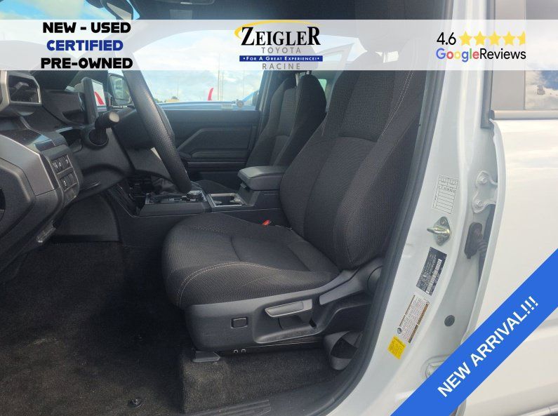 Used 2025 Toyota 4Runner SR5 AWD/4WD image 10