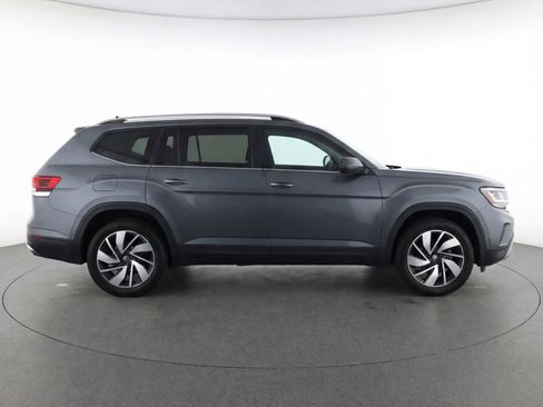 Used 2024 Volkswagen Atlas SE image 11