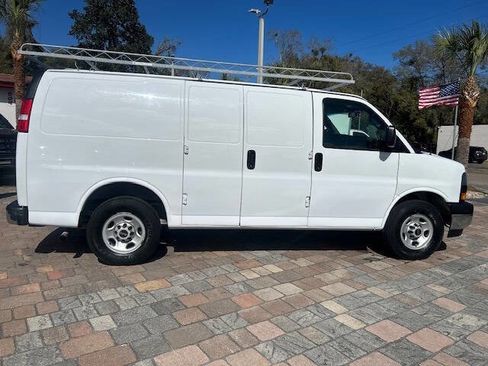 Used 2019 GMC Savana 2500 w/ Driver Convenience Package image 11