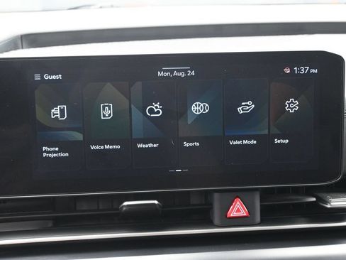Used 2025 Kia Carnival FWD image 16