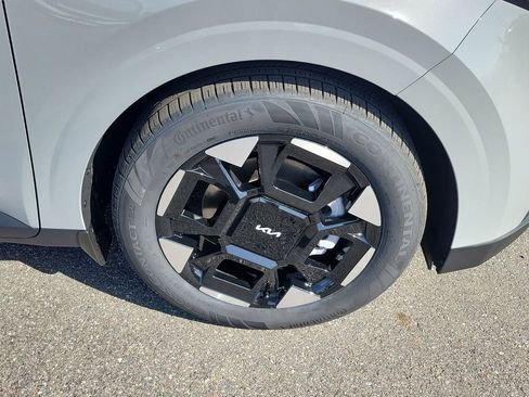 New 2026 Kia Carnival EX image 41