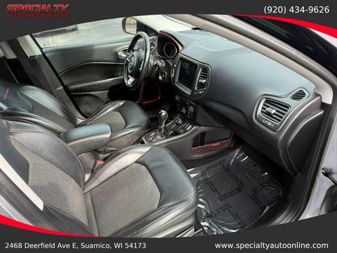 Used 2018 Jeep Compass Trailhawk AWD/4WD image 19