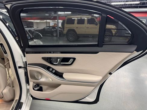 Used 2021 Mercedes-Benz S 580 4MATIC Sedan w/ Warmth & Comfort Package image 24