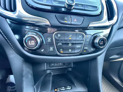 Used 2023 Chevrolet Equinox Premier image 17