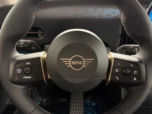New 2026 MINI Cooper 4-Door Hardtop FWD image 24