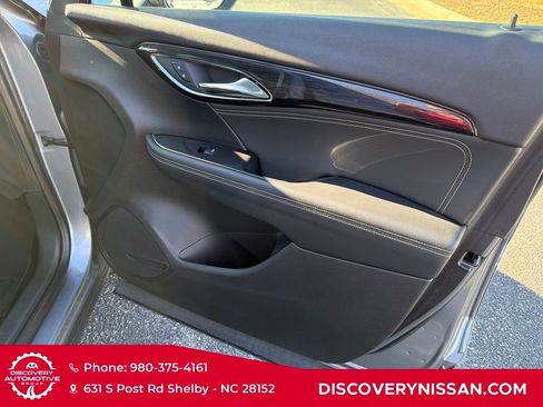 Used 2022 Buick Envision Preferred image 40