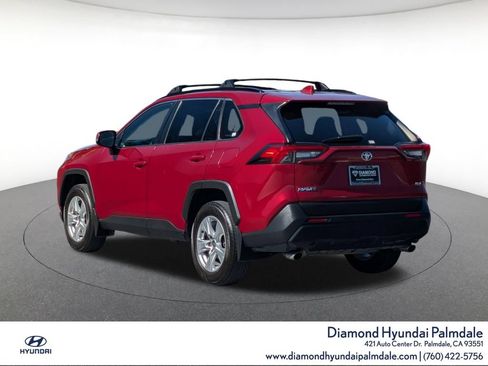 Used 2021 Toyota RAV4 XLE w/ Carpet Mat Package (TMS) FWD image 5