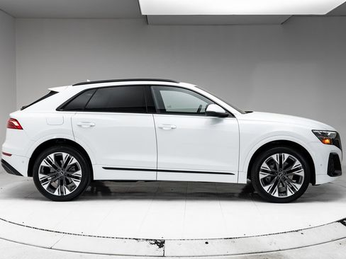 Certified 2025 Audi Q8 Premium Plus w/ Premium Plus Package AWD/4WD image 31