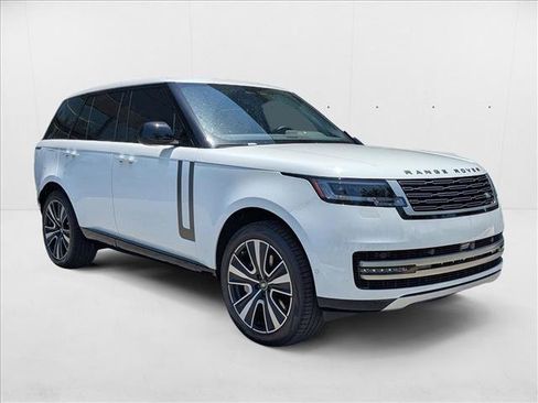 New 2025 Land Rover Range Rover SE image 6