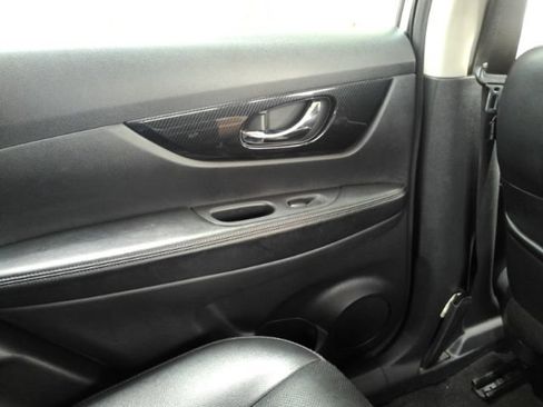 Used 2020 Nissan Rogue SL FWD image 32