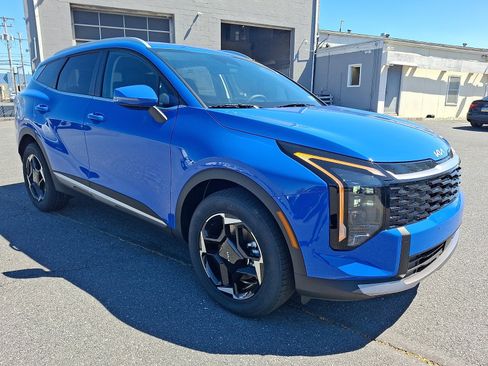 New 2026 Kia Sportage EX AWD/4WD image 2