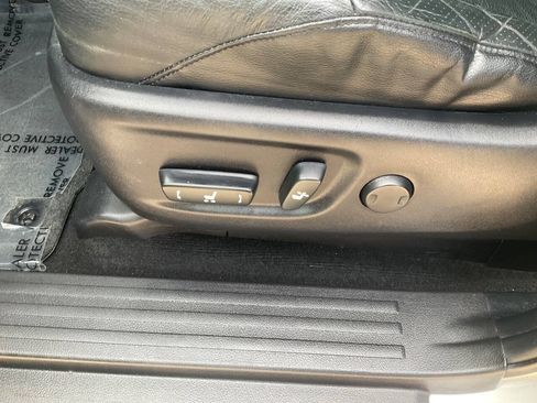 Used 2013 Toyota 4Runner Limited RWD image 12