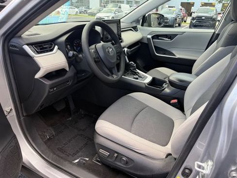 Used 2022 Toyota RAV4 XLE w/ Convenience Package AWD/4WD image 12