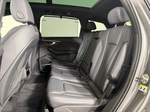 Used 2023 Audi Q7 2.0T Premium Plus w/ Premium Plus Package AWD/4WD image 21