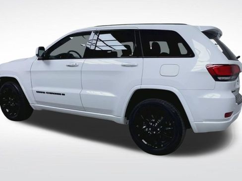 Used 2022 Jeep Grand Cherokee Laredo X AWD/4WD image 23