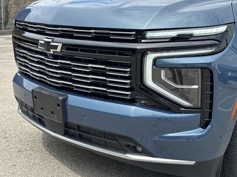 Used 2025 Chevrolet Tahoe High Country AWD/4WD image 10