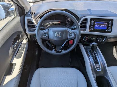 Used 2022 Honda HR-V LX image 13