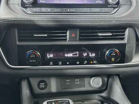 Used 2025 Nissan Rogue SV AWD/4WD image 23