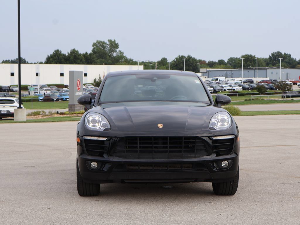 Used 2018 Porsche Macan AWD/4WD image 2