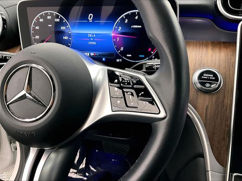 Certified 2023 Mercedes-Benz GLC 300 image 22