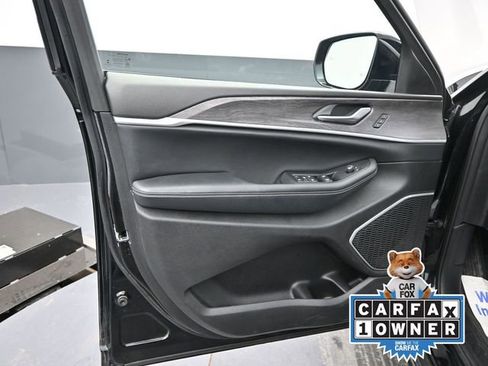 Used 2022 Jeep Grand Cherokee Limited 4xe w/ Luxury Tech Group II image 14